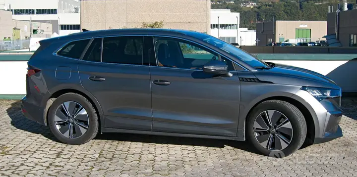 Skoda Enyaq 2023 photo 3