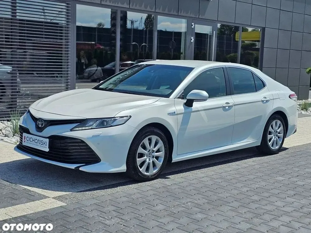 Toyota Camry 2020 photo 2