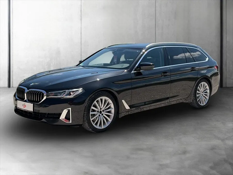 BMW 5 Series 2022 photo 2