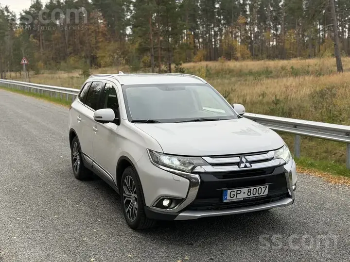 Mitsubishi Outlander 2017 photo 3