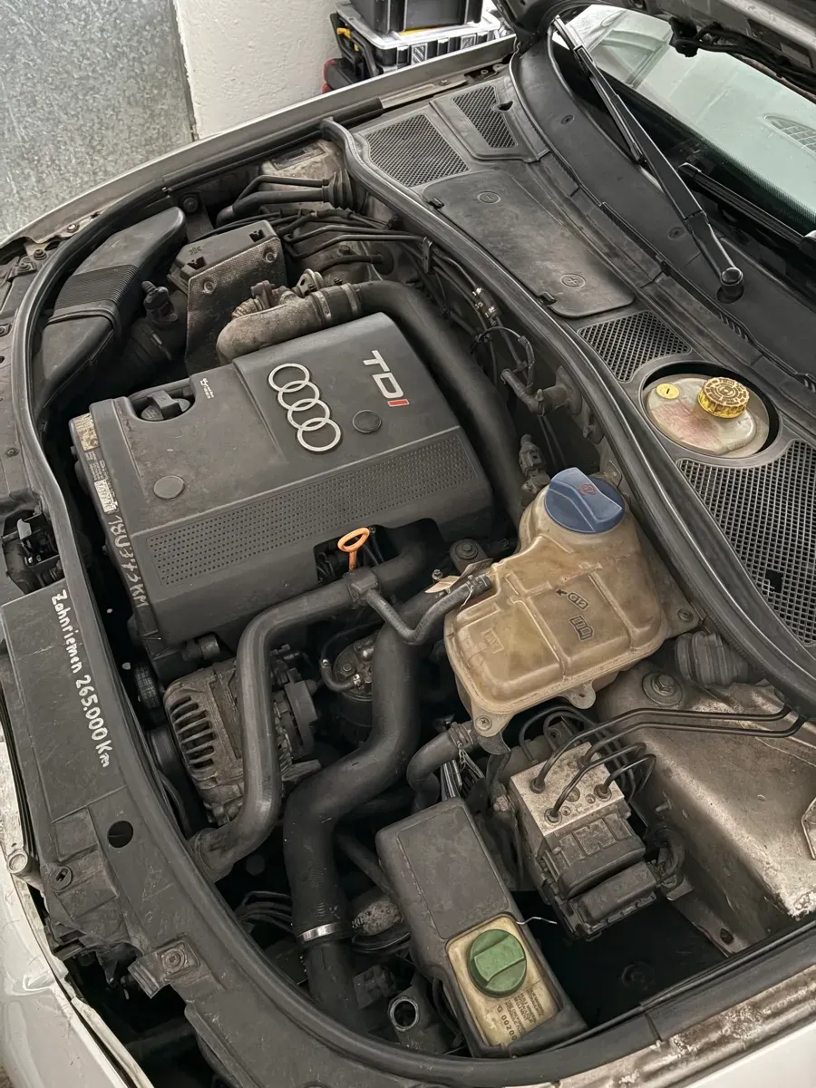 Audi A4 1999 photo 3