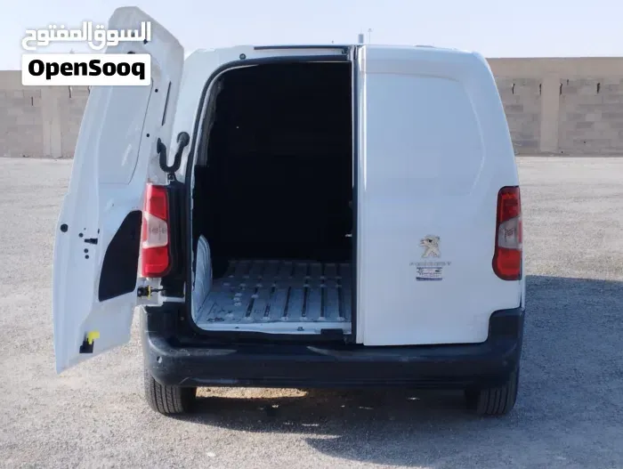 Peugeot Partner 2023 photo 3