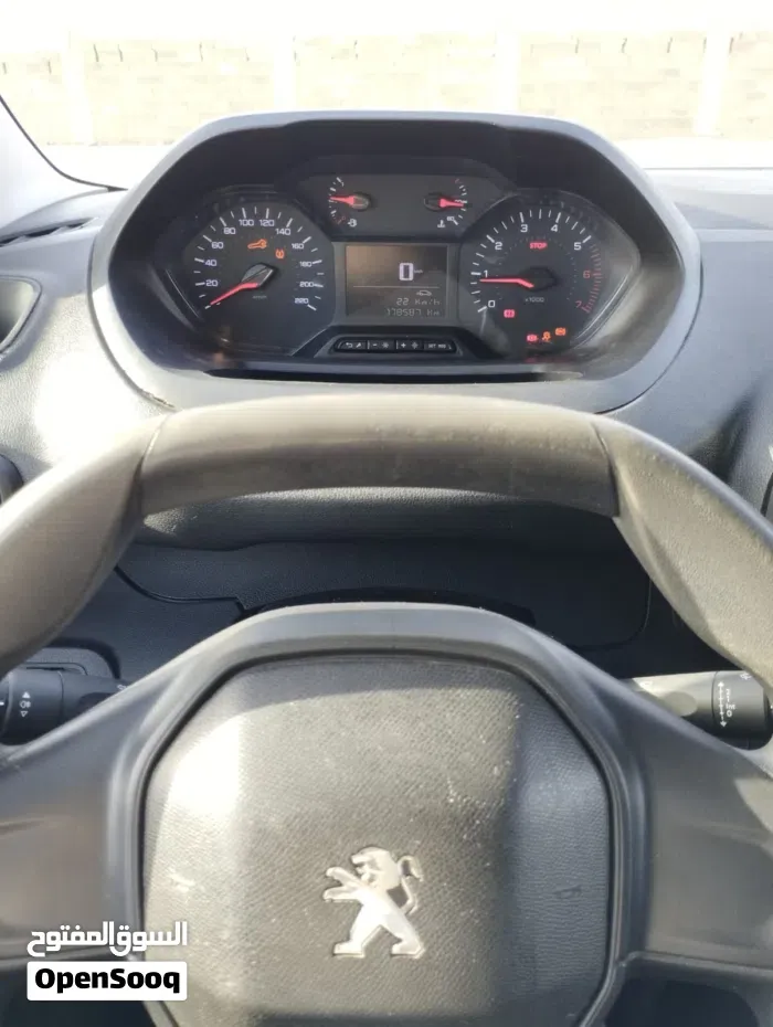 Peugeot Partner 2023 photo 4