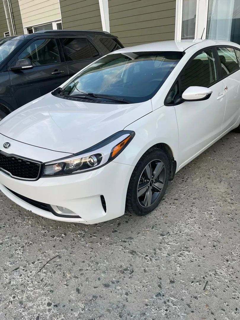 Kia Forte5 2018 photo 3