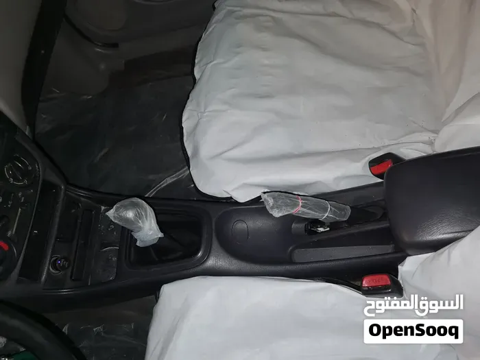 Nissan Sunny 2004 photo 4