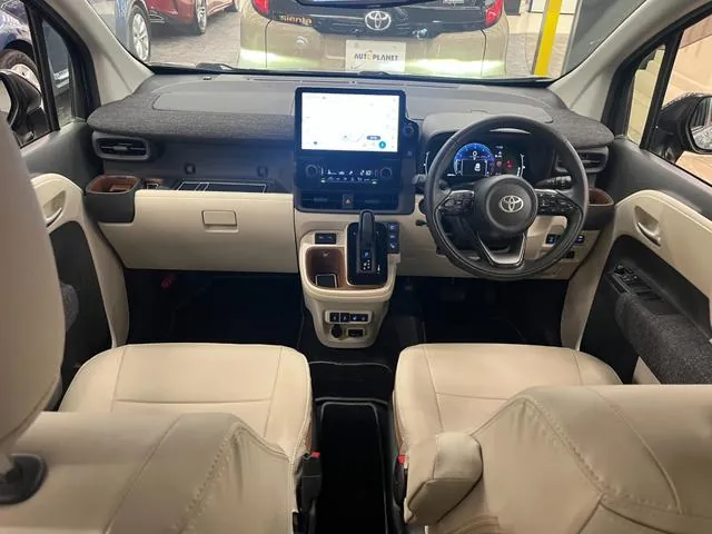 Toyota Sienna Hybrid Z 2024 photo 3