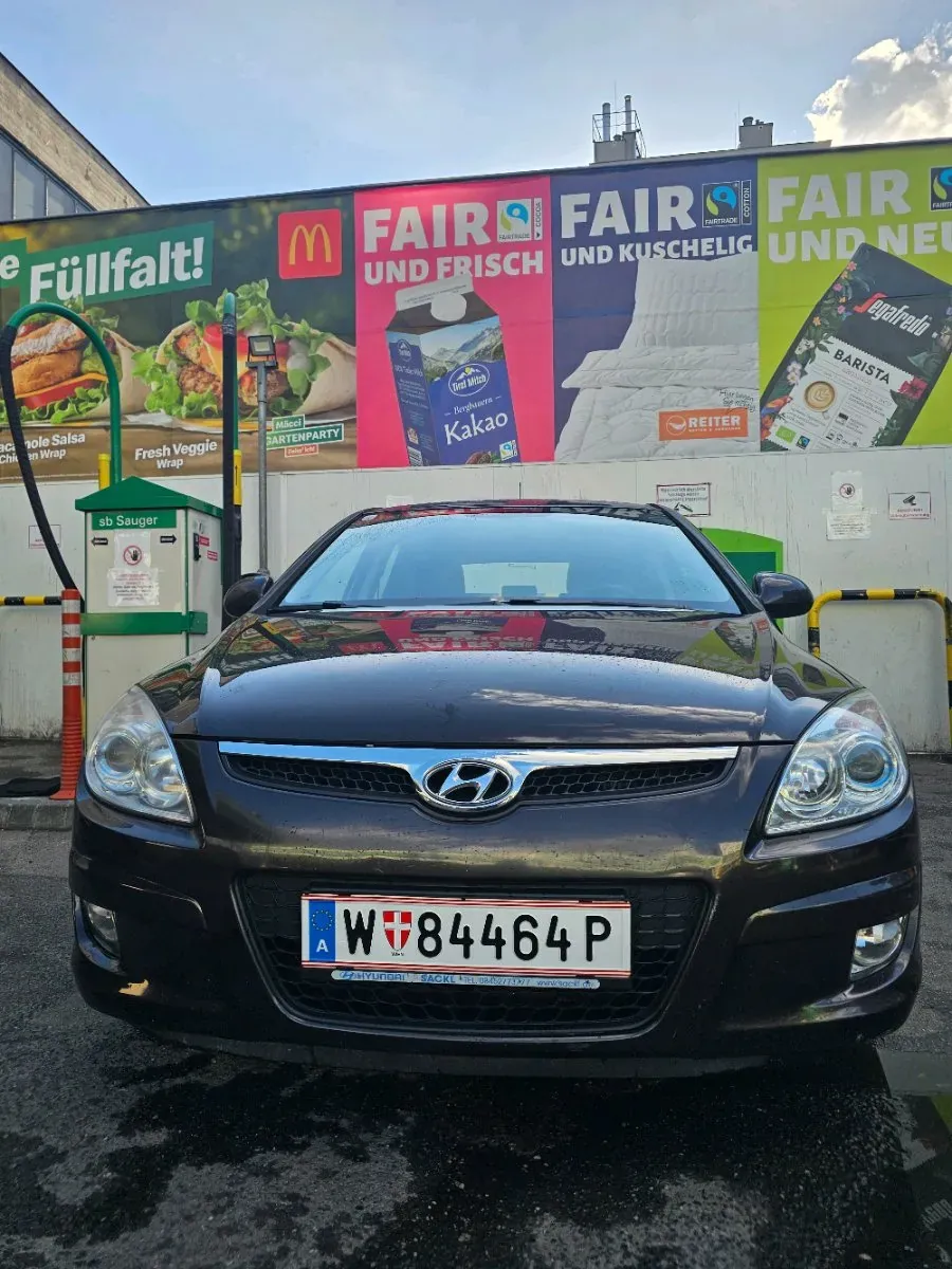 Hyundai Accent 2008 photo 2