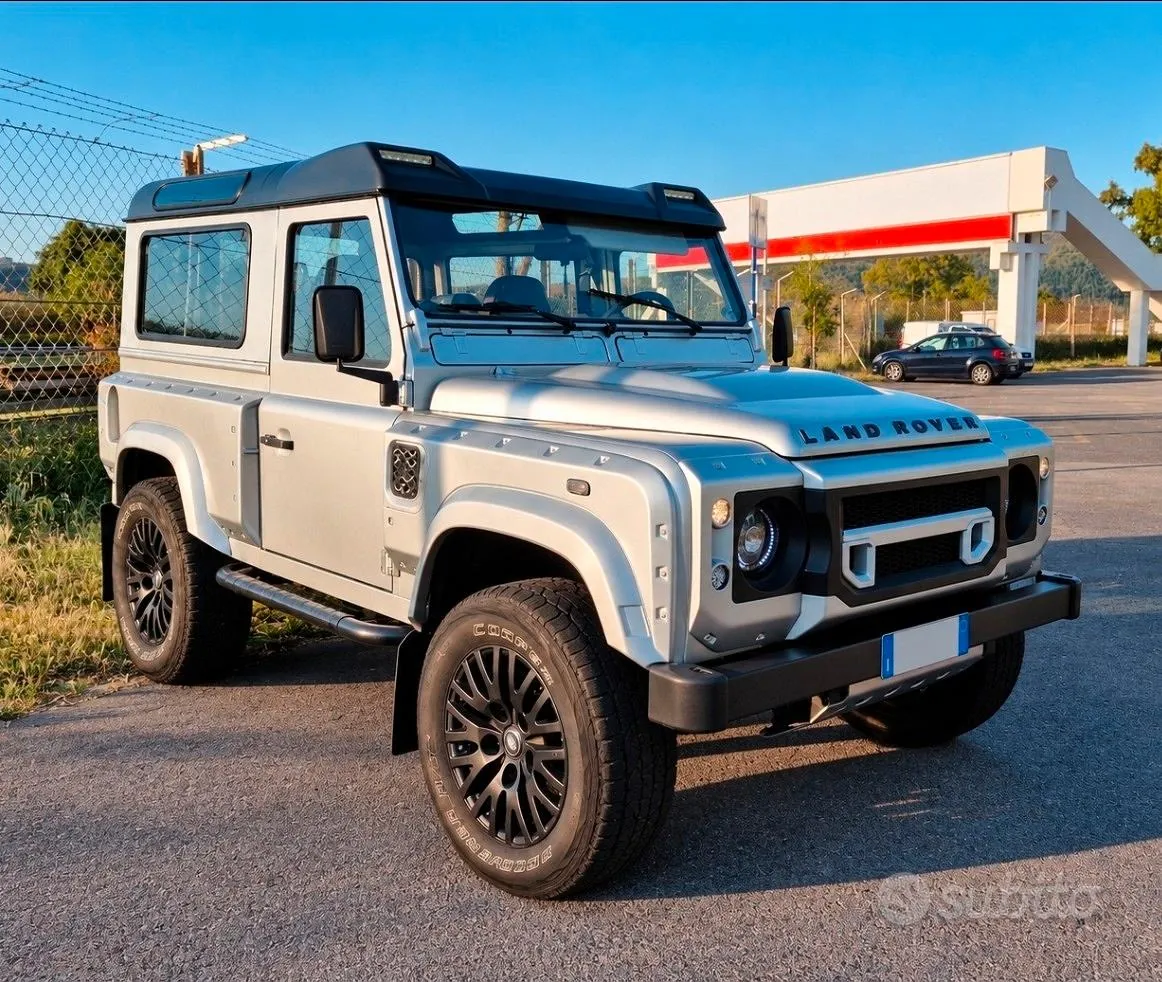 Land Rover Defender 90 1997 photo 3