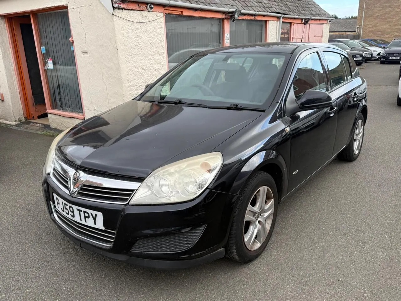 Vauxhall Astra 2009 photo 2