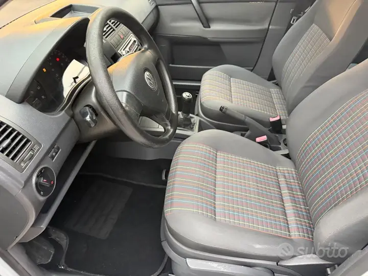 Volkswagen Polo 2007 photo 5
