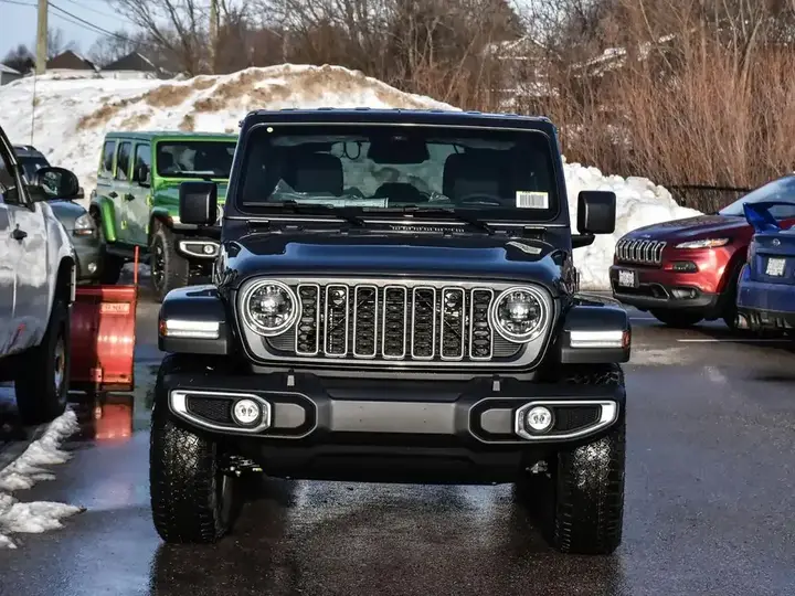 Jeep Wrangler 2026 photo 2