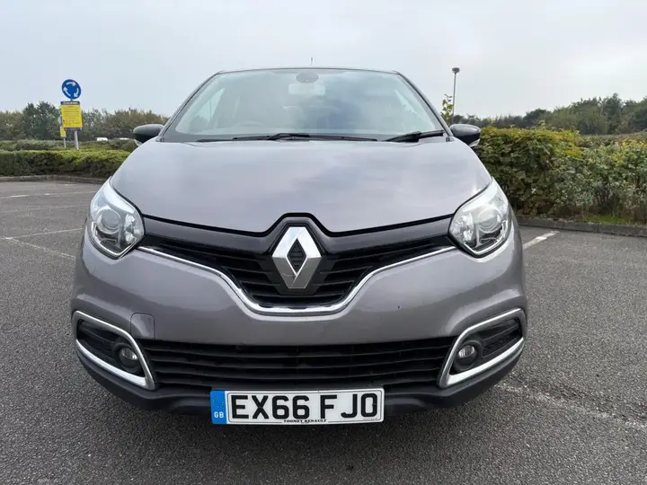 Renault Captur 2016 photo 2