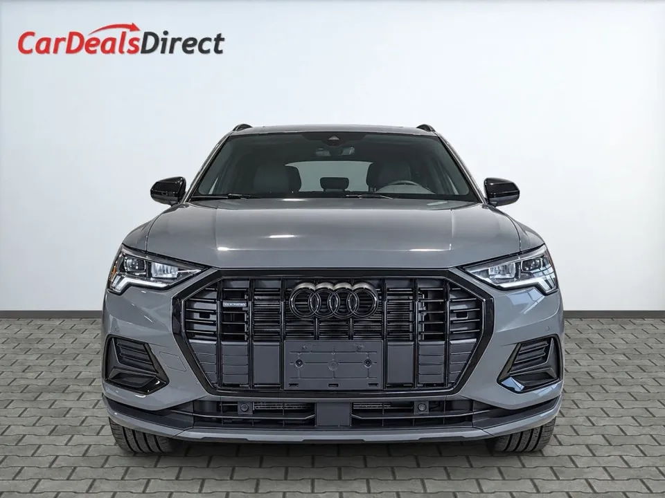 Audi Q3 2022 photo 2