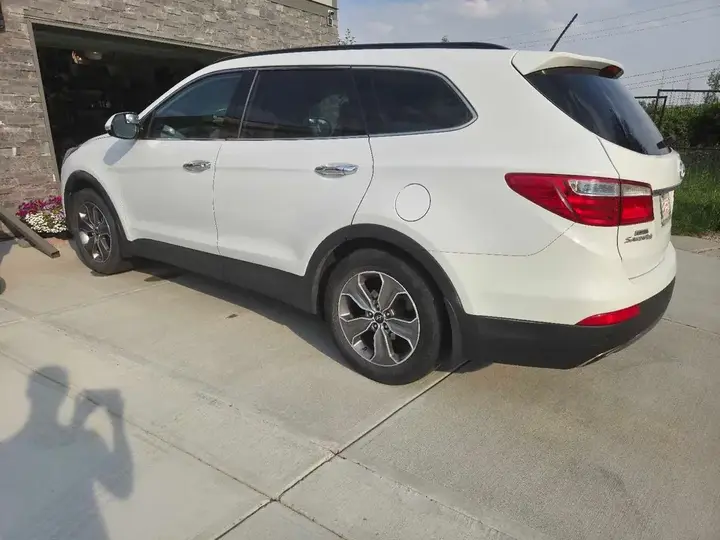 Hyundai Santa Fe 2013 photo 2