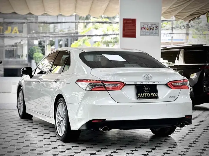 Toyota Camry 2020 photo 3