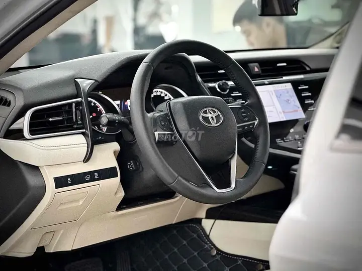Toyota Camry 2020 photo 4