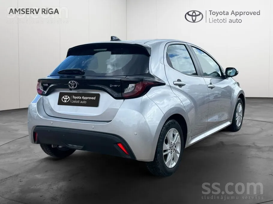 Toyota Yaris 2025 photo 2