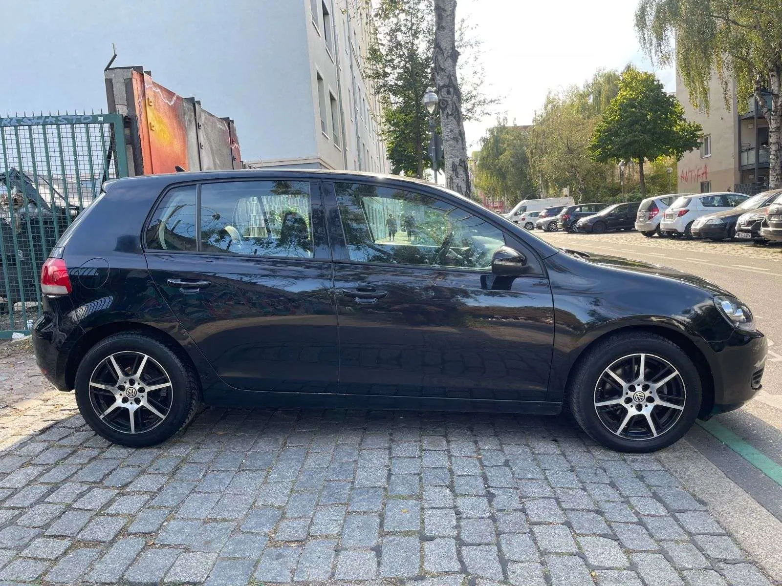 Volkswagen Golf 2010 photo 5