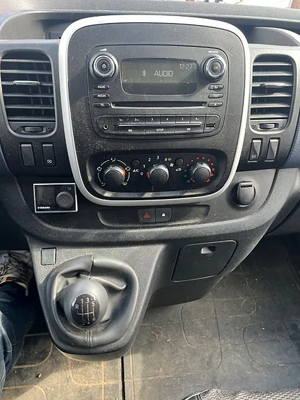 Opel Vivaro 2015 photo 4