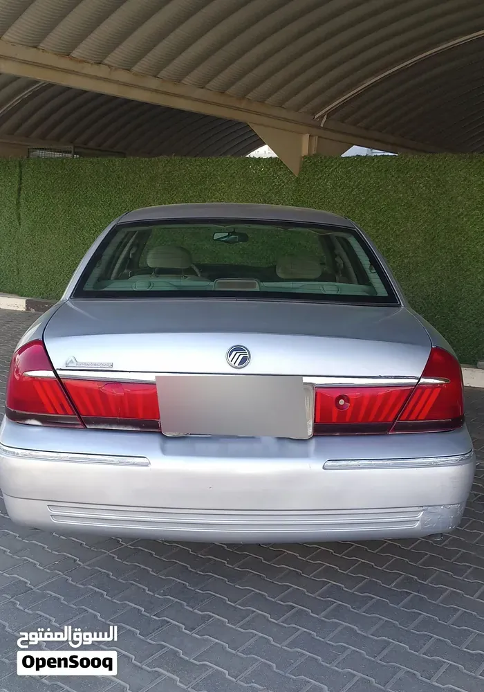 Mercury Grand Marquis 2002 photo 2