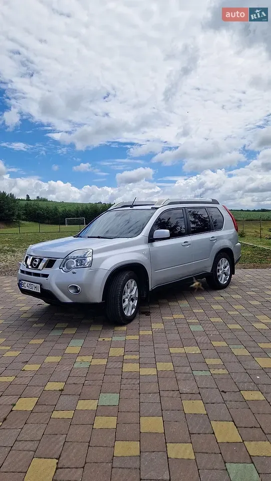 Nissan X-Trail 2012 photo 2