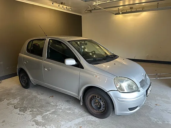 Toyota Yaris 2005 photo 2