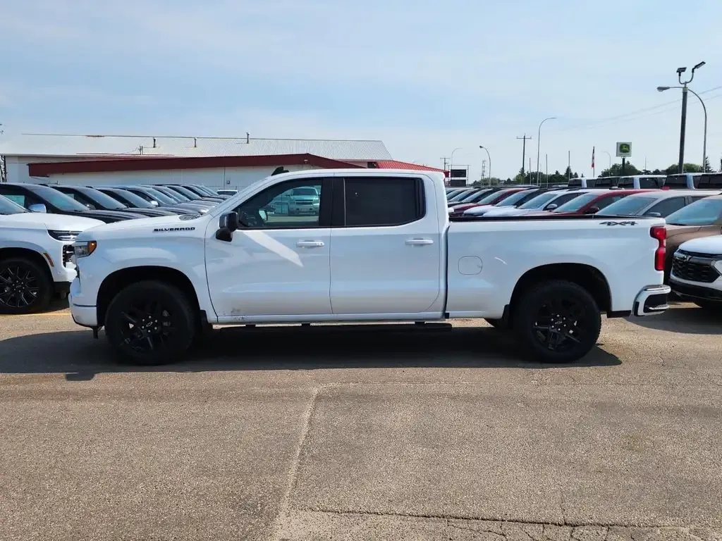 Chevrolet Silverado 1500 2026 photo 3