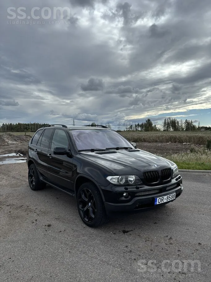 BMW X5 2004 photo 2