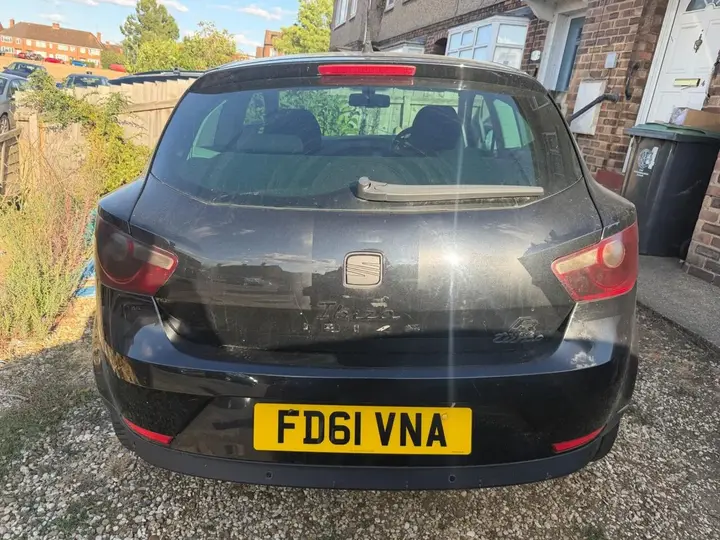 Seat Ibiza 2012 photo 2