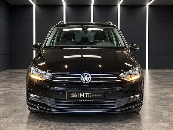 Volkswagen Touran 2018 photo 2