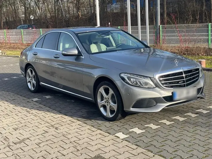 Mercedes-Benz C220