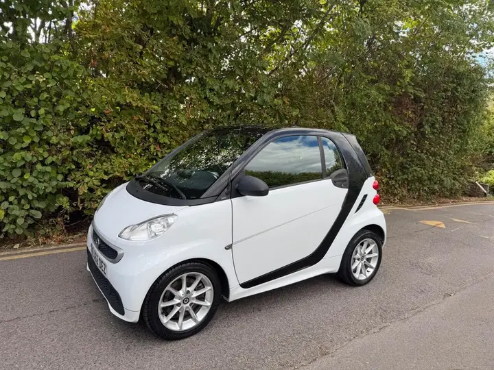 Smart Fortwo 2012 photo 4