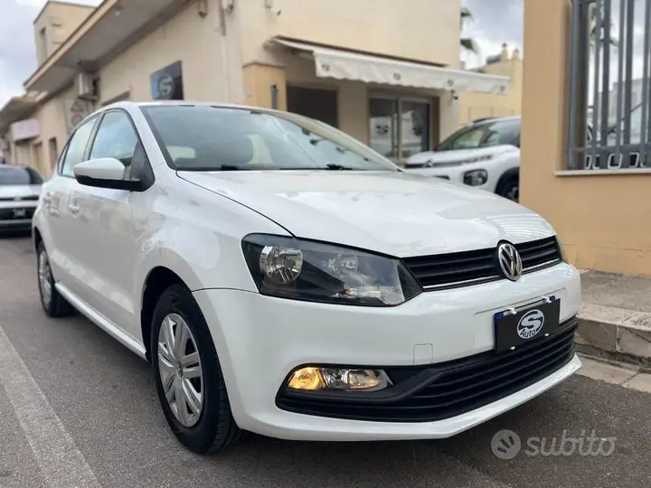 Volkswagen Polo 2015 photo 2