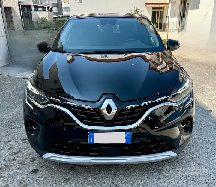 Renault Captur 2023 photo 2