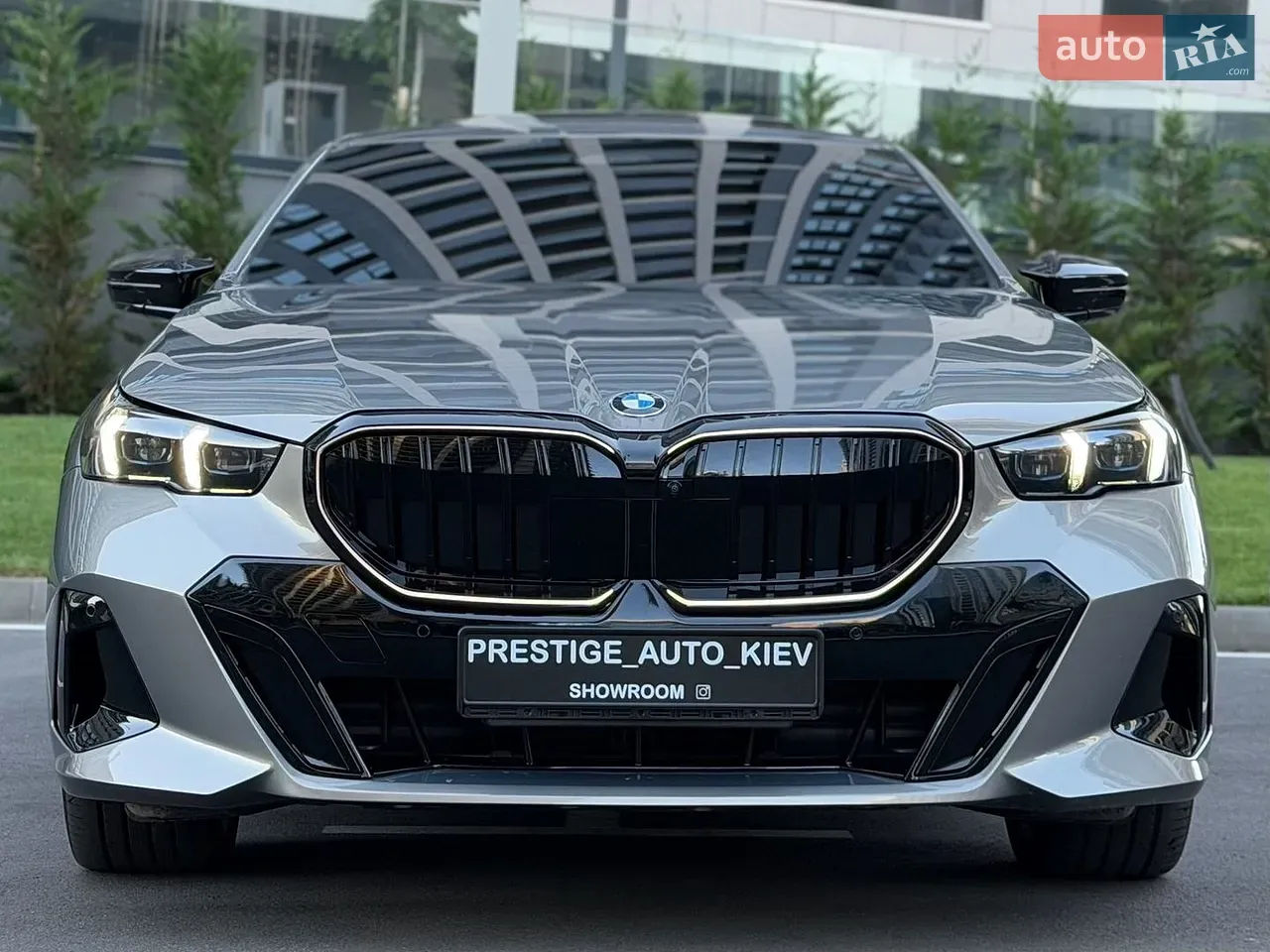BMW 5 Series 2023 photo 4