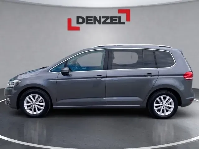 Volkswagen Touran 2017 photo 2
