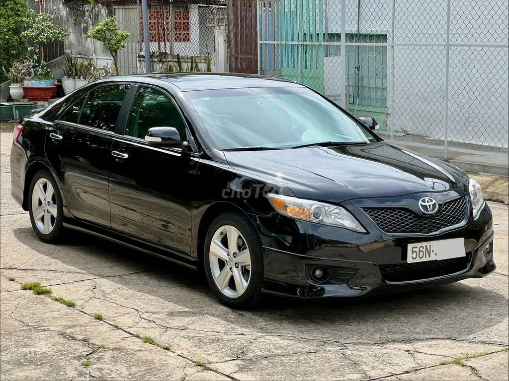 Toyota Camry 2010 photo 2