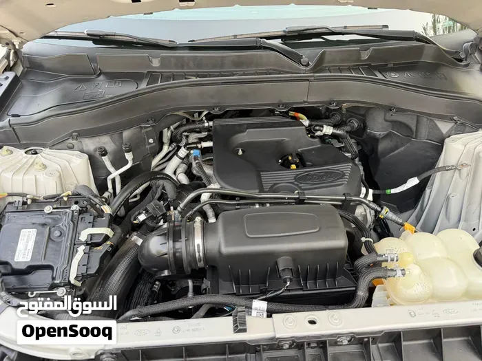 Ford Explorer 2020 photo 2