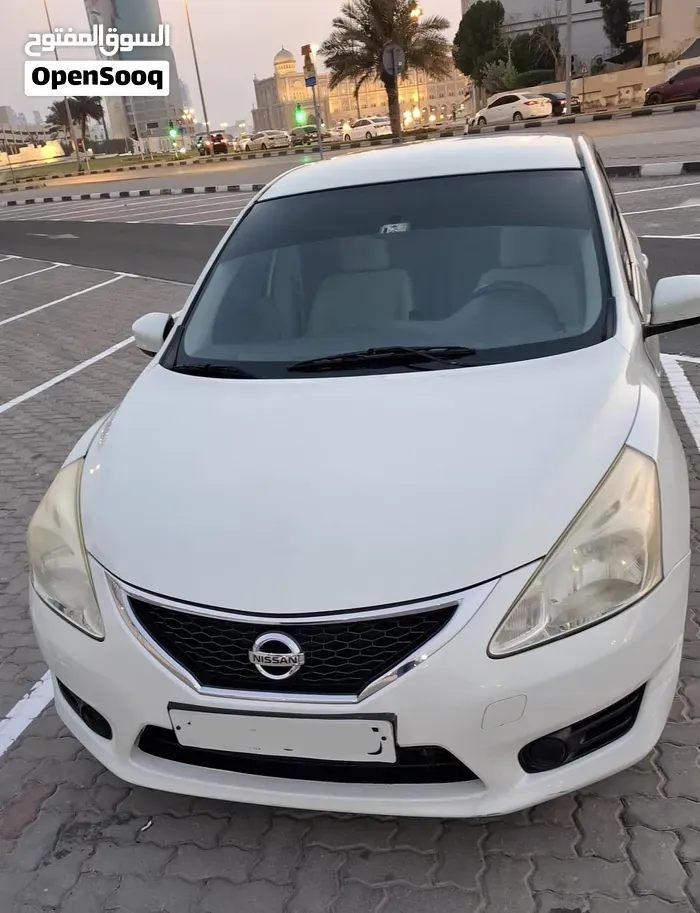 Nissan Tiida 2014 photo 3