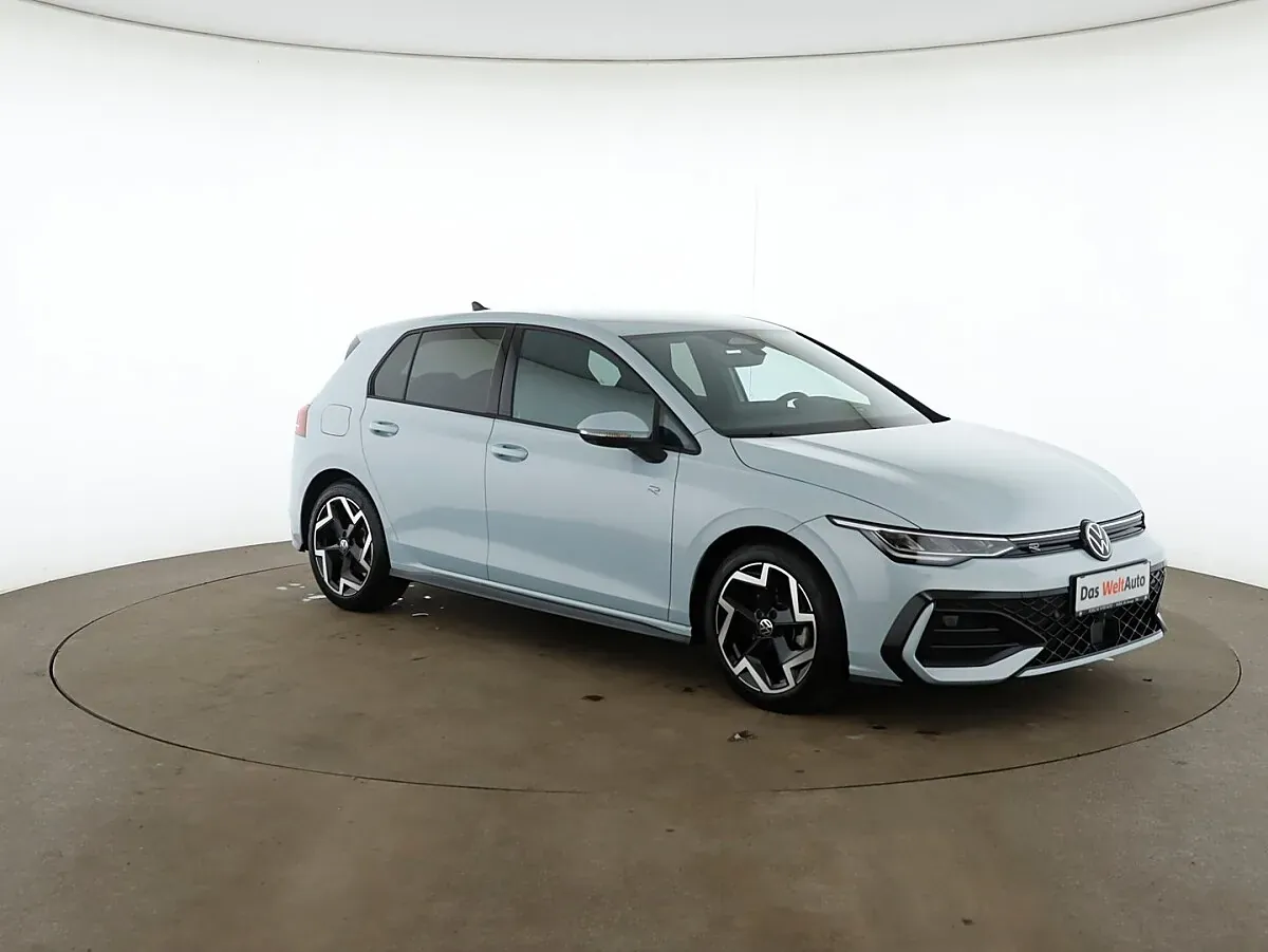 Volkswagen Golf 2025 photo 2