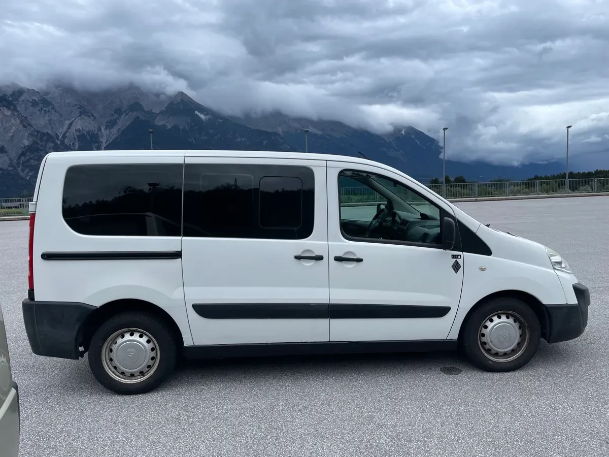 Citroen Jumpy 2010 photo 2