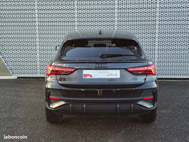 Audi Q3 2023 photo 4