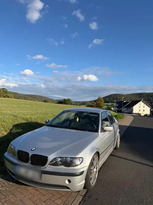 BMW 320I