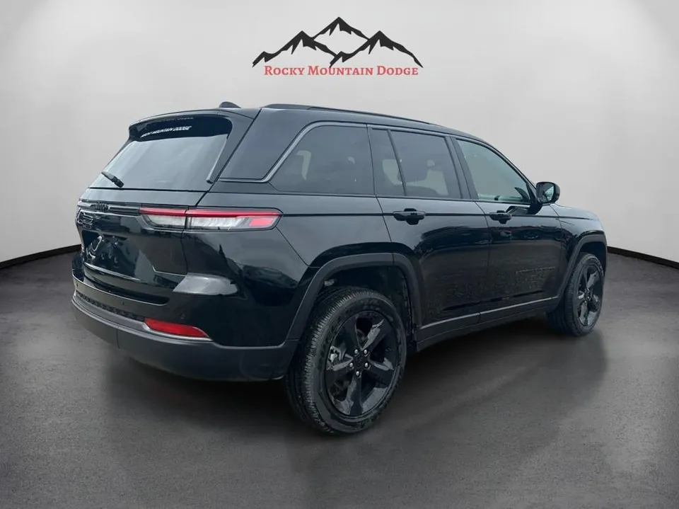 Jeep Grand Cherokee 2026 photo 5