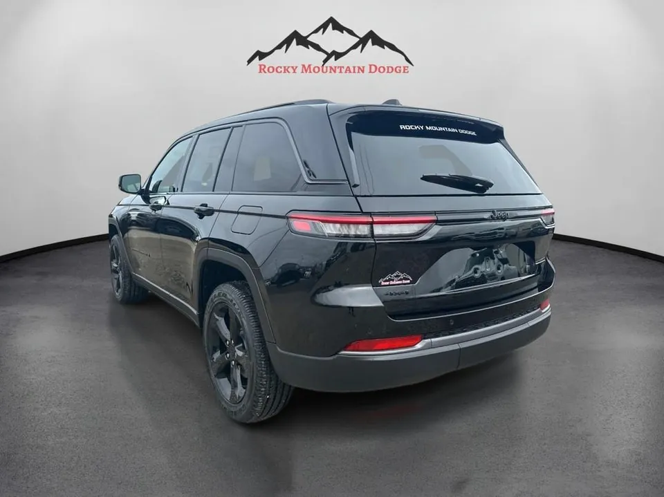 Jeep Grand Cherokee 2026 photo 3