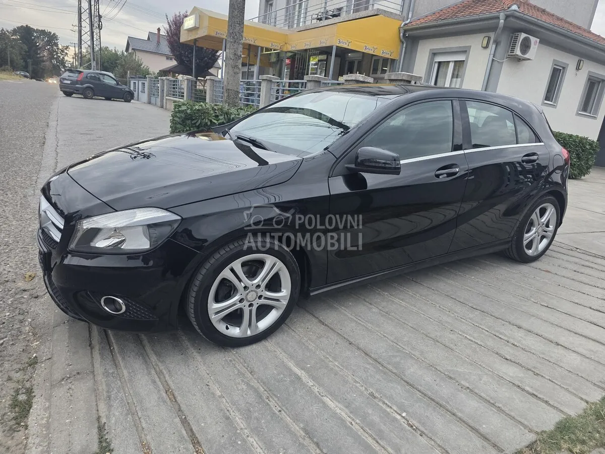 Mercedes-Benz A180 2013 photo 4