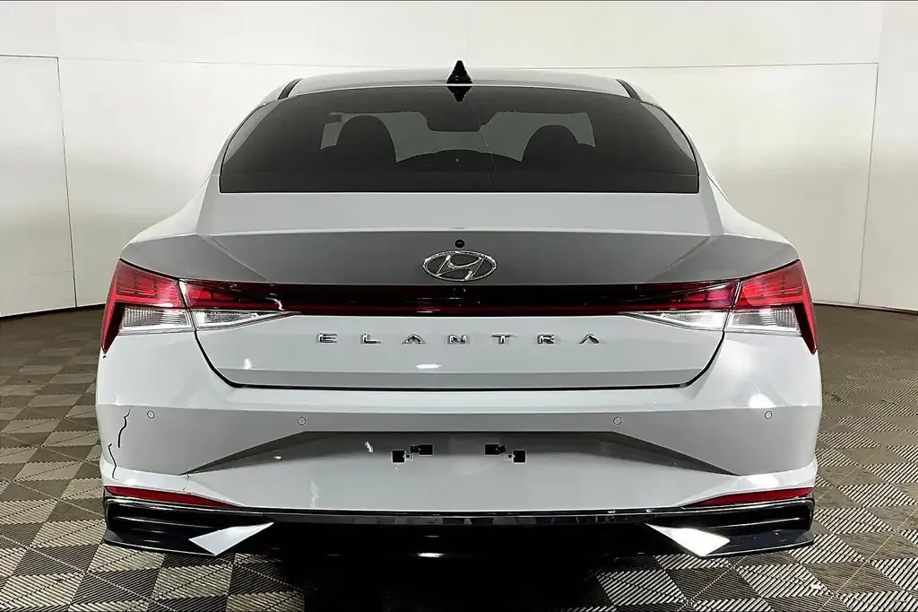 Hyundai Elantra 2021 photo 4