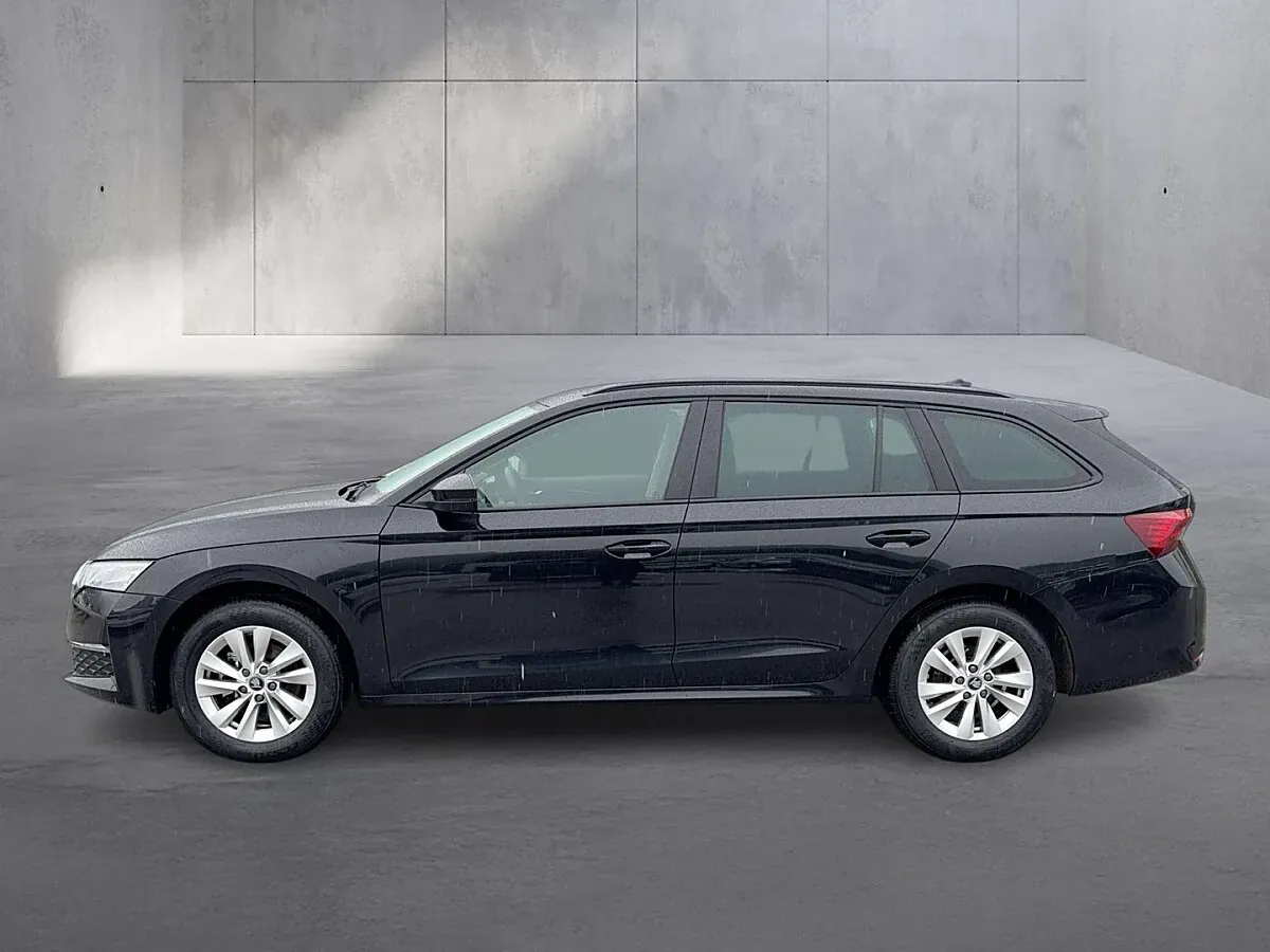 Skoda Octavia 2025 photo 2