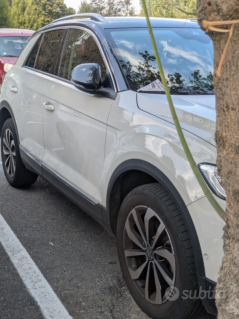 Volkswagen T-Roc 2023 photo 3