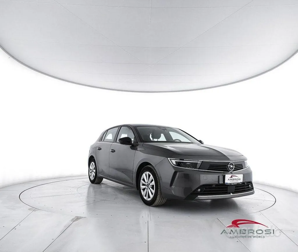 Opel Astra 2023 photo 2